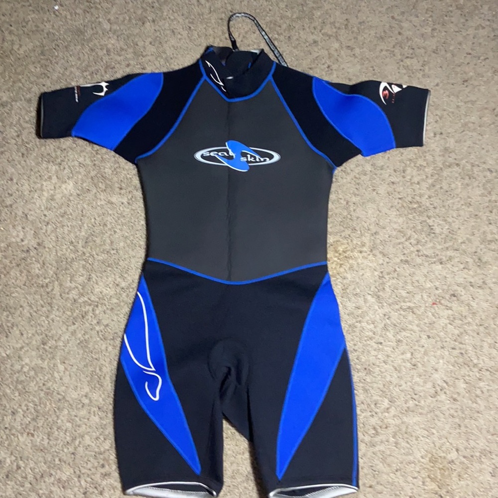 Like new Women's Seal Skin Wetsuit